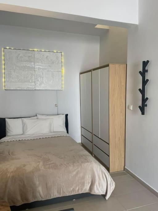 Studio In The Center, 2 Mins From The Beach Loutraki  Exterior photo