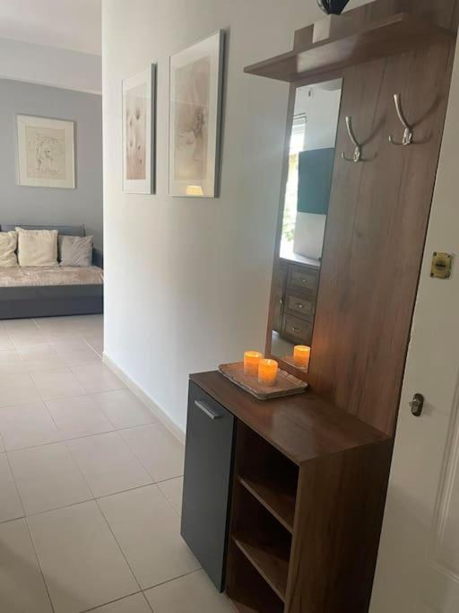 Studio In The Center, 2 Mins From The Beach Loutraki  Exterior photo